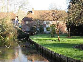 Chalk_stream_hampshire_1.jpg