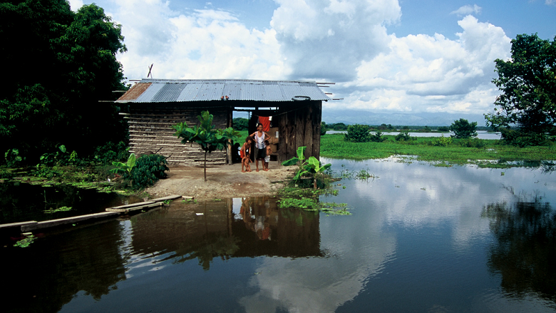 Colombia-Flooded-home-Scott-Wallace-World-Bank-780x439